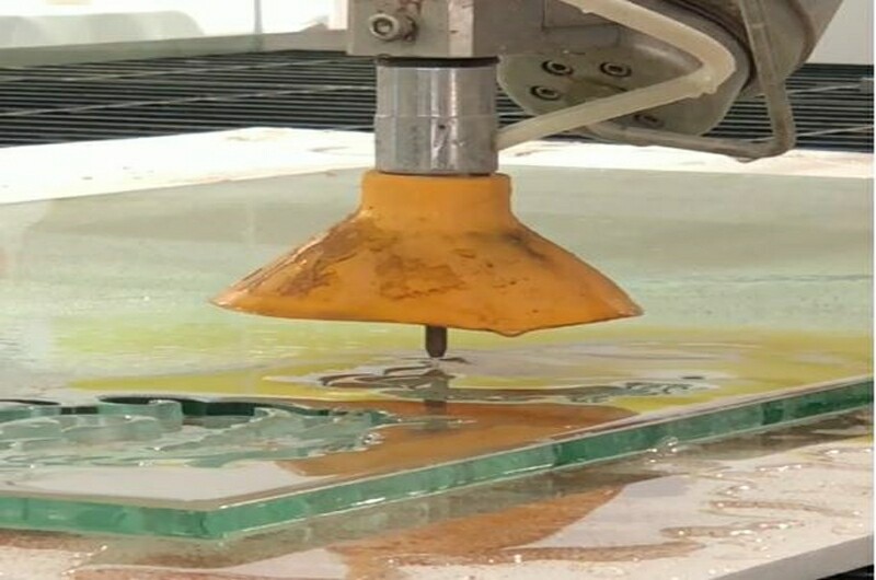 Glass cutting - waterjet cutting machine